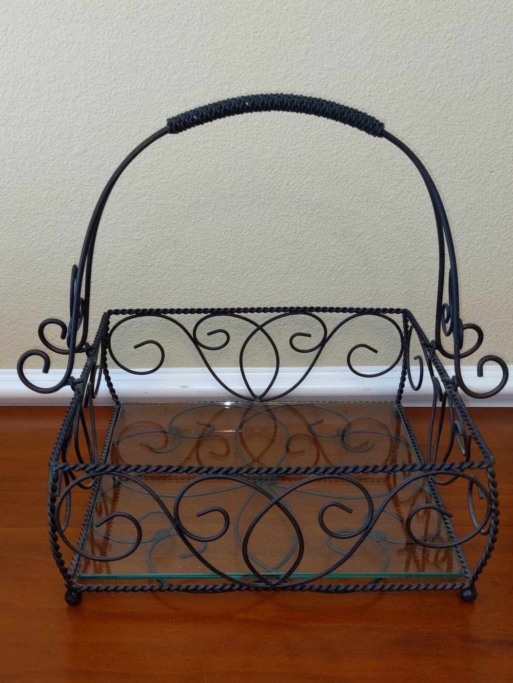 SOUTHERN LIVING at HOME Square Iron Jamestown Centerpiece Tray Glass Basket